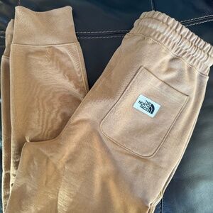 NWT Free Shipping Men’s North Face Heritage Joggers